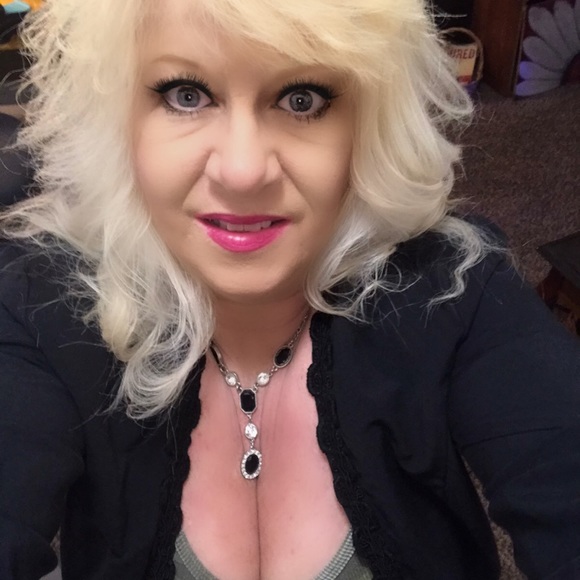 Meet your Posher, Ruby - Picture 8 of 11